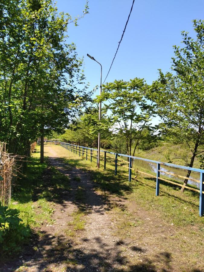 Апарт-Отель "У Речки" Kuchkisabano Buitenkant foto